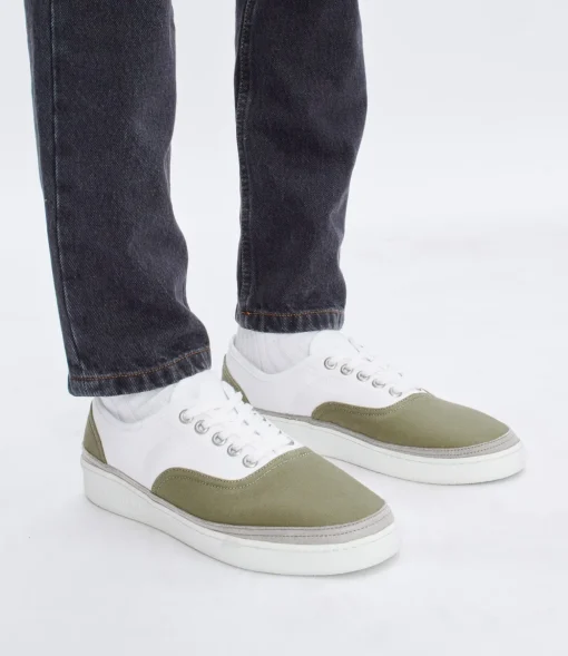 Plain Simple trainers