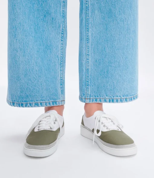 Plain Simple trainers