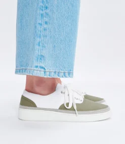 Plain Simple trainers