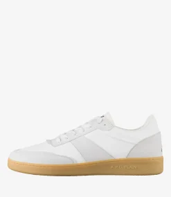 Plain sneakers