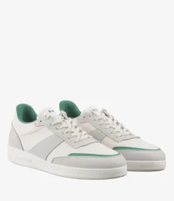 Plain trainers
