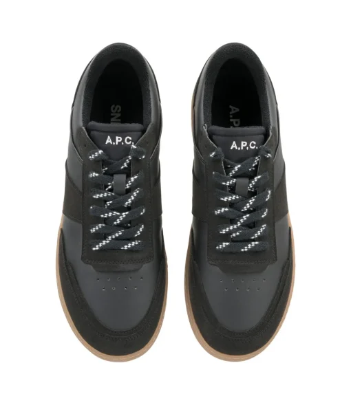 Plain trainers