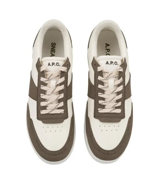 Plain trainers