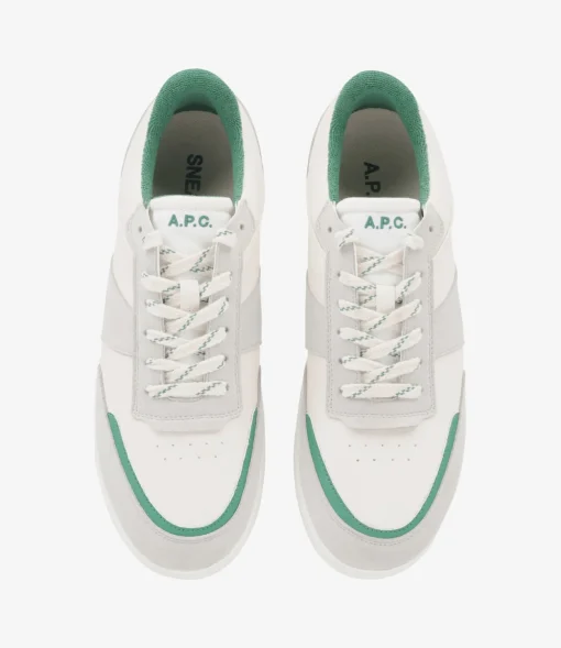 Plain trainers